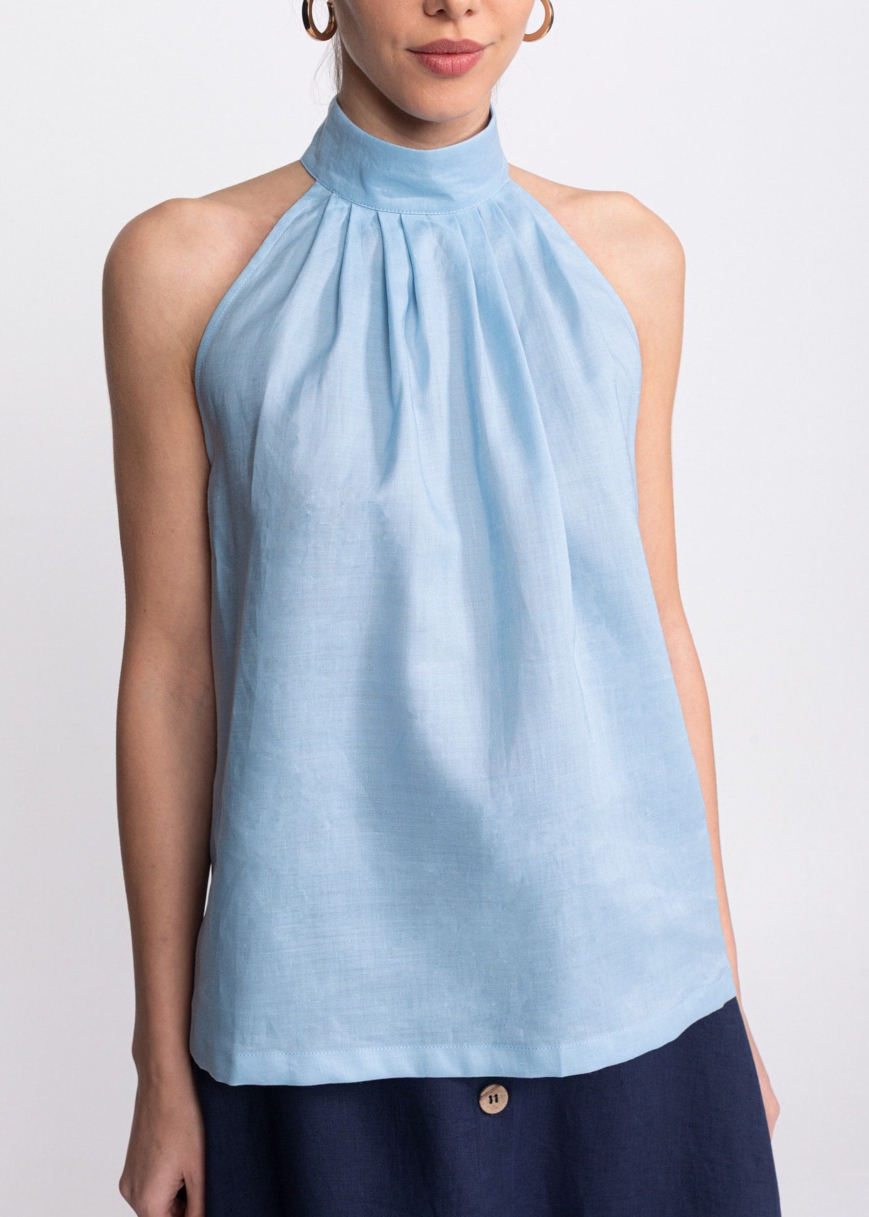 Top Tismana din in francez halter aqua – detaliu guler ridicat și plisuri moi, De IONESCU, România