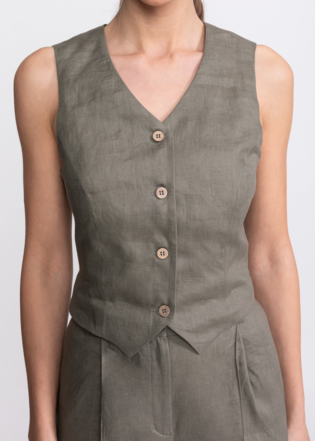 Figa linen suit khaki – V-neck waistcoat coconut buttons cotton lining detail, De IONESCU Romania