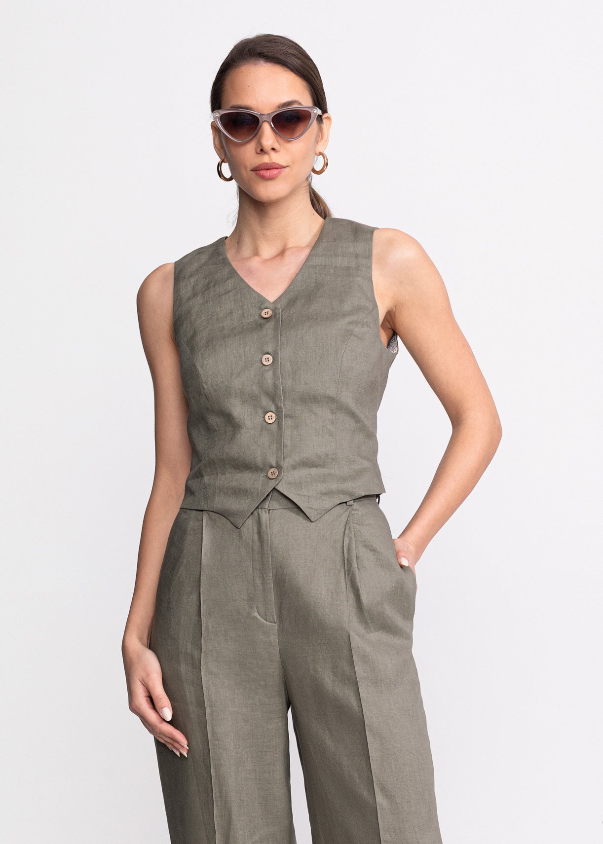 De IONESCU Figa linen suit set khaki – French linen 160 gsm, handmade in Transylvania, sustainable fashion