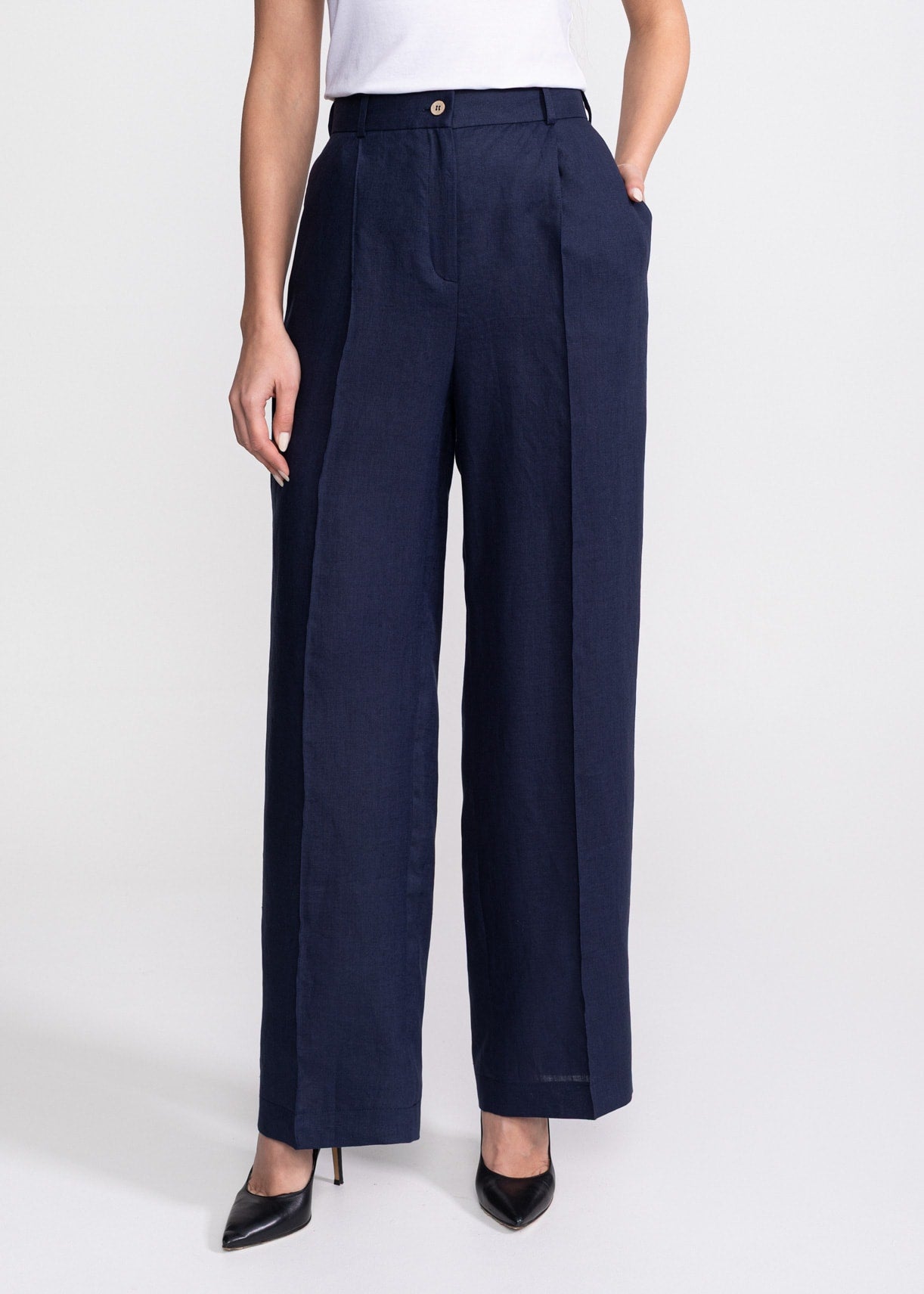 Figa linen trousers navy blue – high waist single pleat straight leg, handmade in Transylvania, De IONESCU