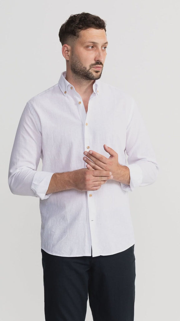 De IONESCU Godeanu linen shirt – White – product showcase video